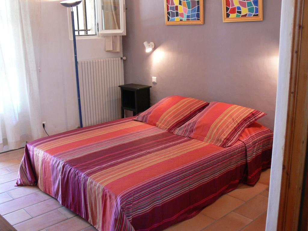 La Coudouliere Hotel Saint-Rémy-de-Provence Szoba fotó